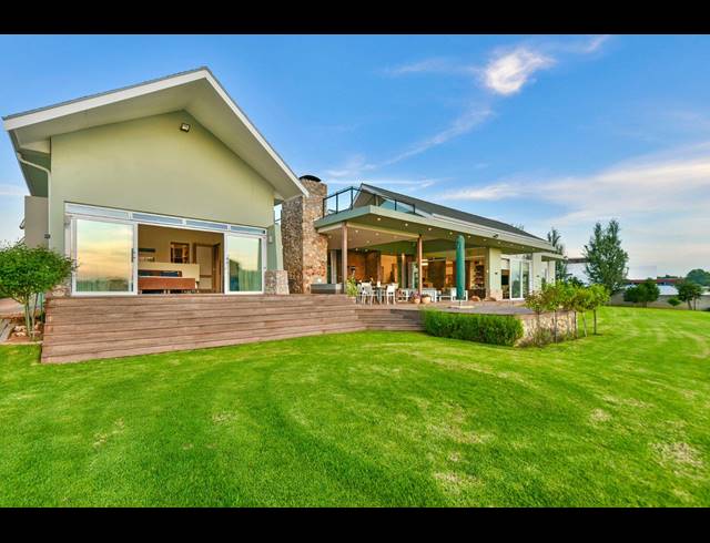 4 BEDROOM HOUSE FOR SALE IN DUNBLANE LIFESTYLE & EQUESTRIAN ESTATE
